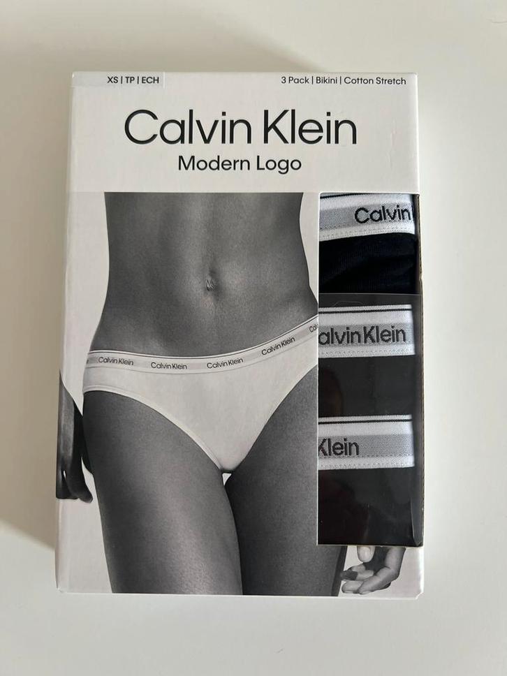 Set van 3 Calvin Klein Modern Logo Bikini slips Maat XS, Kleding | Dames, Ondergoed en Lingerie, Setje, Zwart, Ophalen of Verzenden