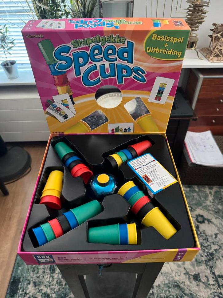 Speed Cups, Hobby en Vrije tijd, Gezelschapsspellen | Bordspellen, Zo goed als nieuw, Ophalen