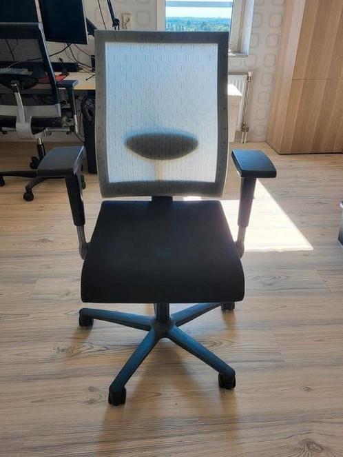 Ahrend 250 ergonomische bureaustoel, Huis en Inrichting, Bureaustoelen, Zo goed als nieuw, Ophalen