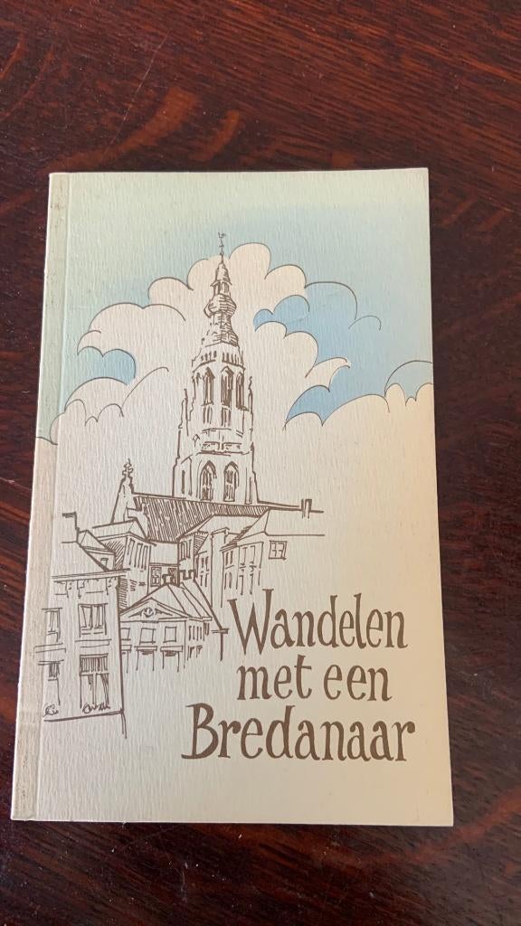 Wandelen met een bredanaar, Overige merken, Fiets- of Wandelgids, Ophalen of Verzenden, Zo goed als nieuw