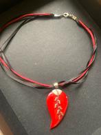 Rode Hanger Ketting met Zijden Lint, Ophalen of Verzenden, Zo goed als nieuw, Rood, Overige materialen