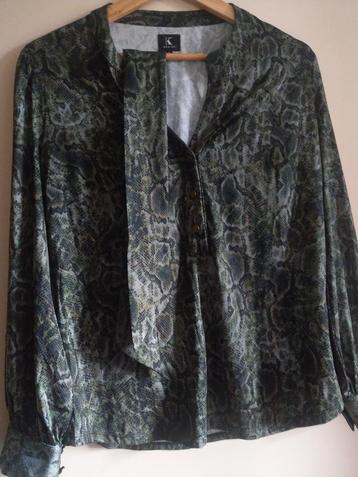 Blouse groen beschikbaar voor biedingen