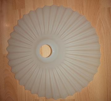 Glazen Plissé Lampenkap. beschikbaar voor biedingen
