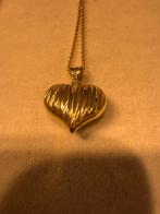 14 karaat geel gouden hartje, Ophalen of Verzenden, Zo goed als nieuw, Goud