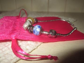 Verzilverde armband 6 bedels trollbeads stijl via Plusmarkt beschikbaar voor biedingen