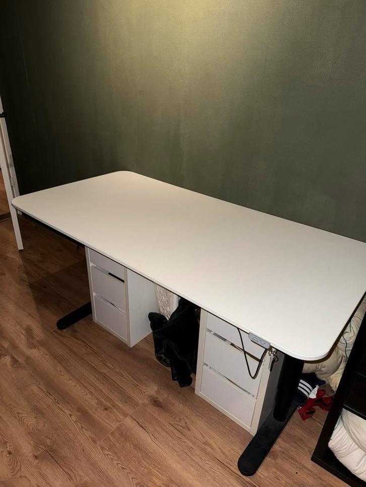 Ikea Bekant Zit-Sta Bureau 160x80 cm, Huis en Inrichting, Bureaus, Zo goed als nieuw, Stabureau, In hoogte verstelbaar, Ophalen