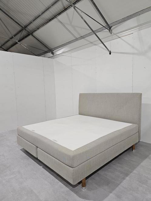 Carpe Diem Boxspring 210x210, Huis en Inrichting, Slaapkamer | Boxsprings, Zo goed als nieuw, 200 cm, Eenpersoons, Ophalen of Verzenden
