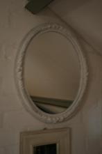 862 Ovalen spiegel met roosjes 57 cm x 46 cm, Huis en Inrichting, Woonaccessoires | Spiegels, Minder dan 50 cm, Ophalen of Verzenden