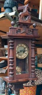 Antieke paardjesklok, wandklok, Antiek en Kunst, Ophalen of Verzenden