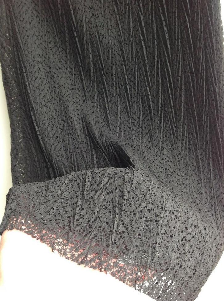 HelloGoodbye Zgan Vanilia rok mt M gitzw. kantstructuur, Kleding | Dames, Rokken, Zo goed als nieuw, Maat 38/40 (M), Zwart, Onder de knie