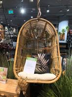 Hangstoel NEST van Casa (winkel), Ophalen, Zo goed als nieuw, Eén