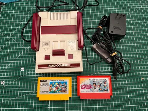 Nintendo Famicom met games, Spelcomputers en Games, Spelcomputers | Nintendo NES, Zo goed als nieuw, Met 2 controllers, Met games