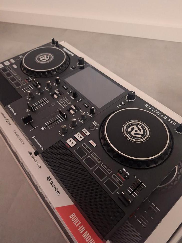 Numark Mixstream Pro - Standalone DJ Controller, Muziek en Instrumenten, Dj-sets en Draaitafels, Zo goed als nieuw, Numark, Ophalen