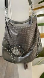 Een nieuwe grijze tas met zilver accessoires., Ophalen of Verzenden, Nieuw, Grijs, Handtas
