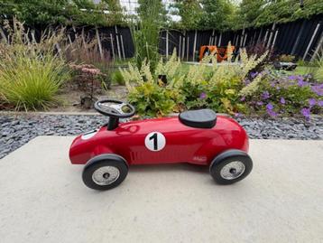 Retro rode loopauto – racewagen stijl beschikbaar voor biedingen