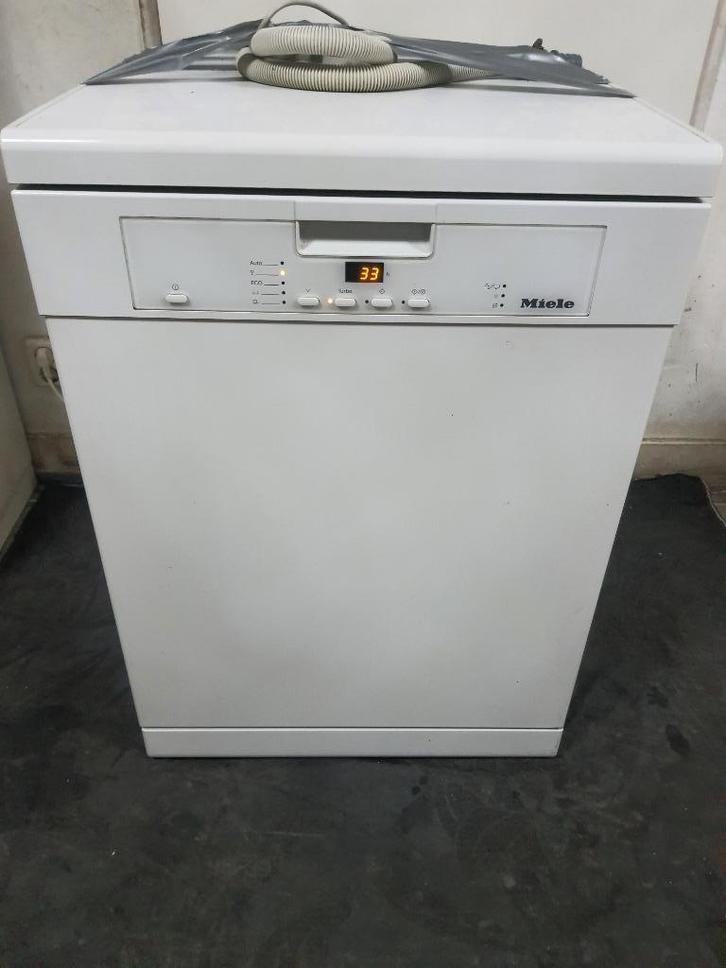 A+ Miele Vrijstaande vaatwasser met besteklade werkt perfect, Witgoed en Apparatuur, Vaatwasmachines, Zo goed als nieuw, Vrijstaand