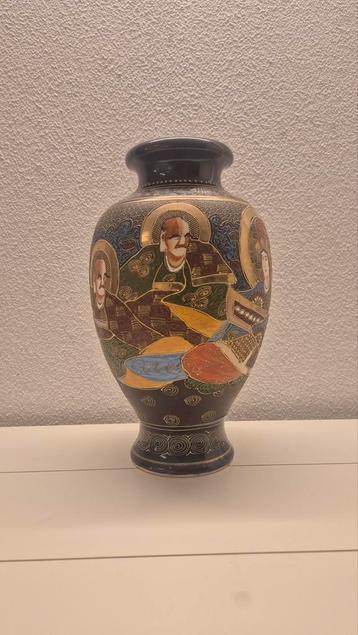 Antieke Japanse Satsuma vaas – handbeschilderd beschikbaar voor biedingen