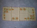 Vintage loper 35 x 85 cm, Huis en Inrichting, Keuken | Textiel, Ophalen of Verzenden, Gebruikt, Wit, Tafelkleed of Tafelzeil