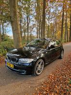 BMW 1-Serie 2.0 118I 5DR 2011 Zwart, Auto's, BMW, 1-Serie, Euro 5, Achterwielaandrijving, 1995 cc