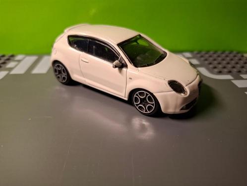 Bburago - Alfa Romeo Mito [wit] 1/43, Hobby en Vrije tijd, Modelauto's | 1:43, Gebruikt, Auto, Overige merken, Ophalen of Verzenden