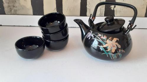 Zwarte Theepot Set met 4 kopjes, Huis en Inrichting, Keuken | Servies, Zo goed als nieuw, Overige typen, Overige stijlen, Keramiek