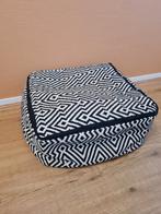 Zwarte witte poef, Huis en Inrichting, Minder dan 50 cm, Gebruikt, Rond, Minder dan 50 cm