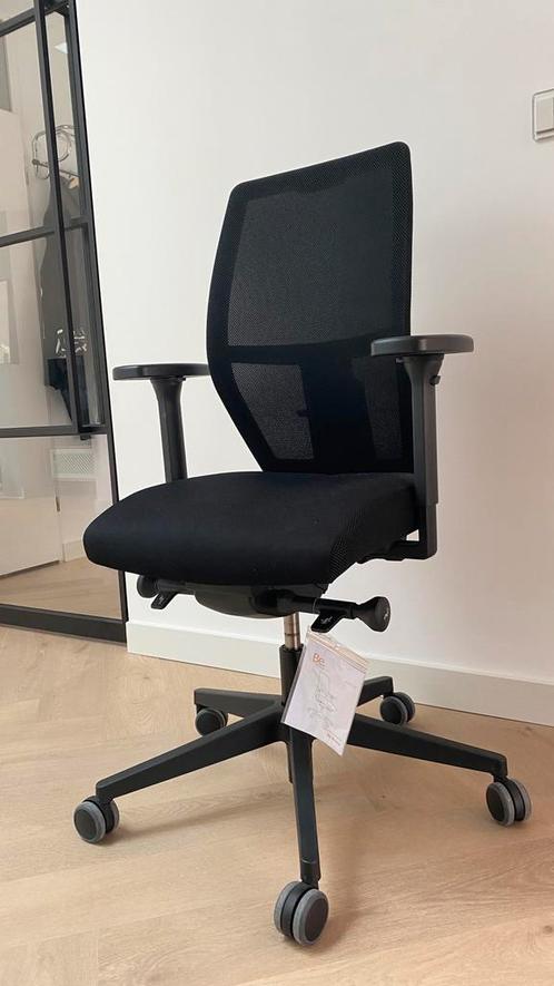 Be Brave by Bèta bureaustoel type 200, Huis en Inrichting, Bureaustoelen, Zo goed als nieuw, Bureaustoel, Zwart, Ergonomisch, Ophalen
