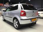 Volkswagen Polo 1.4-16V I Leder I 16inch LMV I Apk 02-2026 I, Auto's, Gebruikt, Zwart, 4 cilinders, Bedrijf