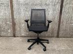 UITVERKOOP!! Steelcase Think bureaustoel met 4D armleuningen, Ergonomisch, Gebruikt, Ophalen of Verzenden, Zwart