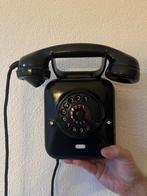 Oude zwarte metalen PTT wand telefoon, Telecommunicatie, Vaste telefoons | Niet Draadloos, Ophalen of Verzenden, Gebruikt, Met draaischijf