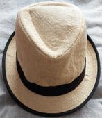 Beige stof Hoedje, Ophalen of Verzenden, Zo goed als nieuw, One size fits all