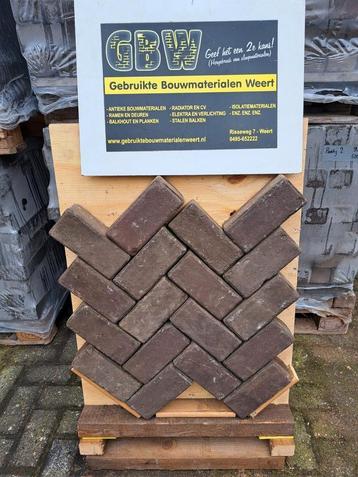 gebakken dikformaat klinkers 80m², bestrating, klinker. beschikbaar voor biedingen