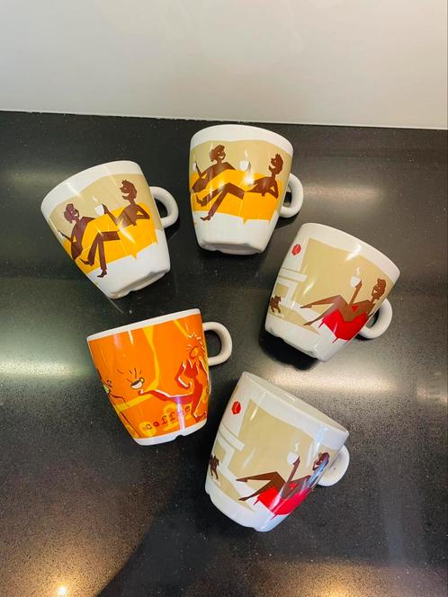 DOUWE EGBERTS Koffie Mokken, Huis en Inrichting, Keuken | Servies, Zo goed als nieuw, Kop(pen) en/of Schotel(s), Overige stijlen