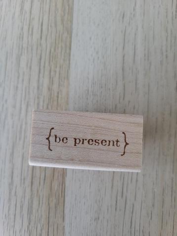 Unity Stamp Christy Tomlinson Wood Stamp Be Present beschikbaar voor biedingen