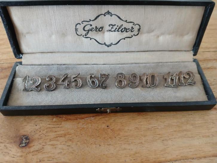 antiek doosje met cijfertjes verzilverd, Antiek en Kunst, Antiek | Bestek, Ophalen of Verzenden