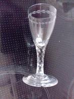 Antiek Borrelglaasje gegraveerde rand, Antiek en Kunst, Ophalen