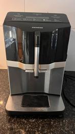 Siemens EQ.3 s500 TI305506 Espressomachine, Gebruikt, Ophalen of Verzenden, Afneembaar waterreservoir, Koffiemachine