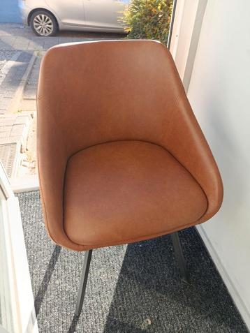 4 Kuipstoeltjes beschikbaar voor biedingen