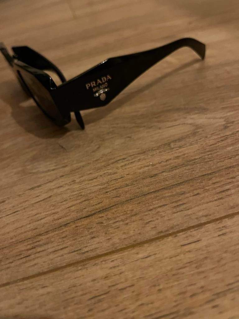 Zonnebril prada, Ophalen of Verzenden