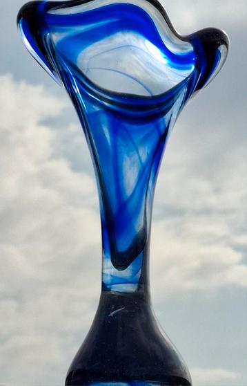 Vaas. MURANO. Kobaltblauw.  Solifleur. 23 cm. beschikbaar voor biedingen