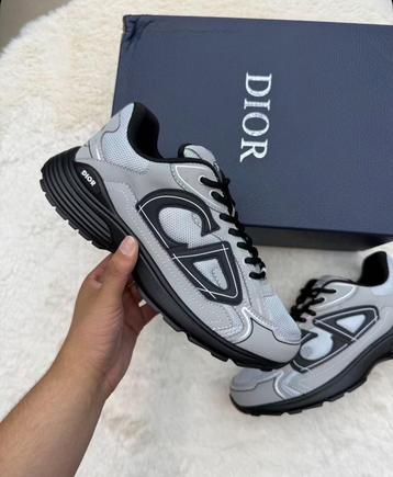 Christian Dior B30 Sneakers  beschikbaar voor biedingen