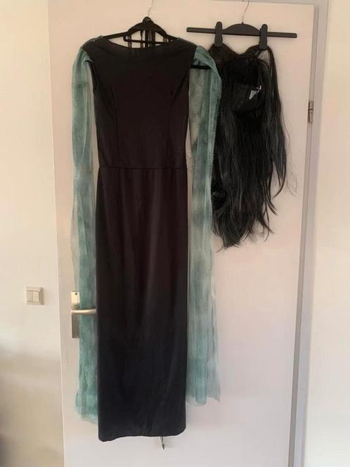 Verkleedset ‘Medusa de Slangengodin’ met extra accessoires, Kleding | Dames, Carnavalskleding en Feestkleding, Zo goed als nieuw