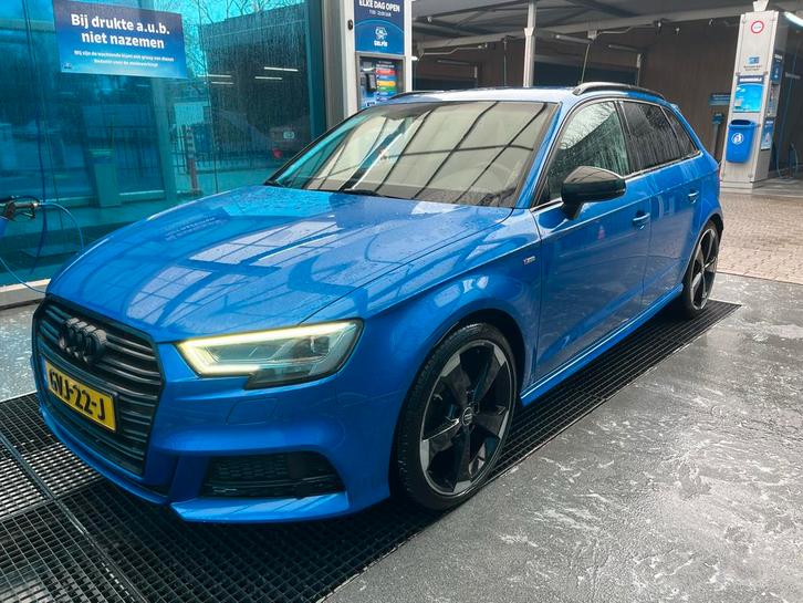 Audi 2017 3x s-line black optic, Auto's, Audi, A3, Apple Carplay, Bluetooth, Centrale vergrendeling, Cruise Control, Elektrische ramen