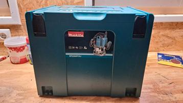 Makita Bovenfrees RP2300FCXJ  beschikbaar voor biedingen
