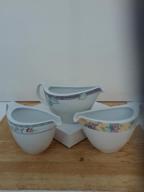 Graf von Henneberg - 3 Juskommen / Sauskommen o.a. Clivia, Huis en Inrichting, Keuken | Servies, Overige stijlen, Ophalen of Verzenden