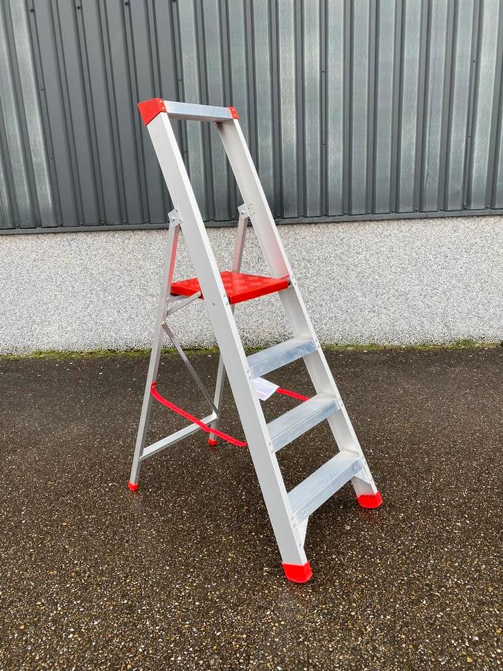 Trap 3 treden met bordes NIEUW, Doe-het-zelf en Verbouw, Ladders en Trappen, Gebruikt, Trap, Minder dan 2 meter, Opvouwbaar of Inschuifbaar