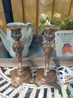 2 zeer mooie oude bewerkte Engelse Victoriaanse kandelaars, Ophalen of Verzenden, Koper of Brons