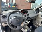 Renault Twingo 1.2 Acces / NAP, Voorwielaandrijving, Gebruikt, 4 cilinders, Met garantie (alle)