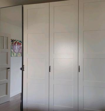 Kledingkast pax, met 1 spiegeldeur beschikbaar voor biedingen