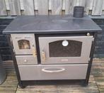 Mooie grote zware stalen proff keuken met oven op hout, Ophalen, Gas